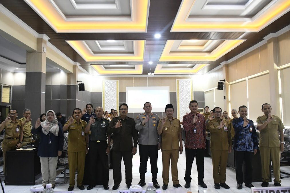 Bupati Bondowoso Buka HLM Tiga Tim Strategis, Tekankan Sinergi Hadapi Tantangan Ekonomi