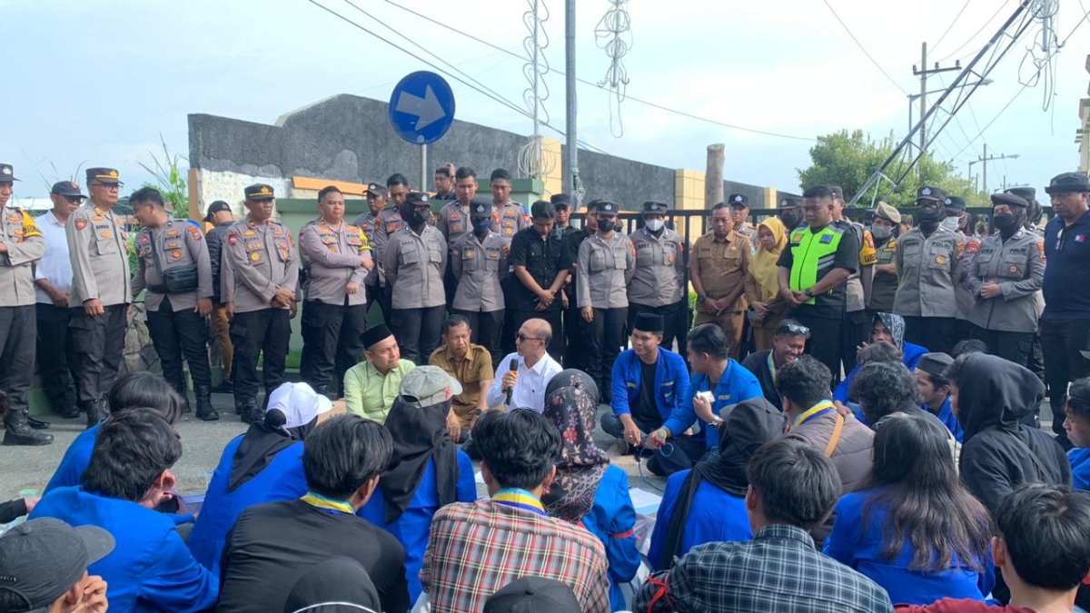 PMII Probolinggo Turun ke Jalan, Bawa Enam Tuntutan ke DPRD