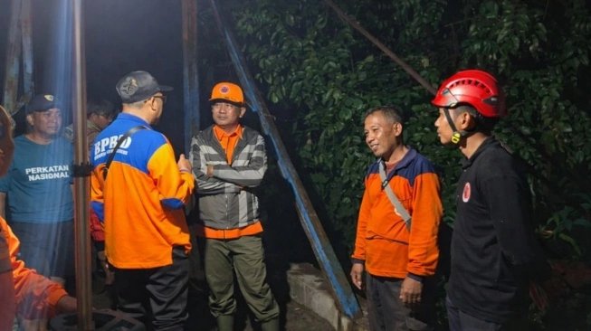 Banjir Ekstrem Kembali Putuskan Jembatan Darurat di Probolinggo, Akses Antar Dusun Terancam